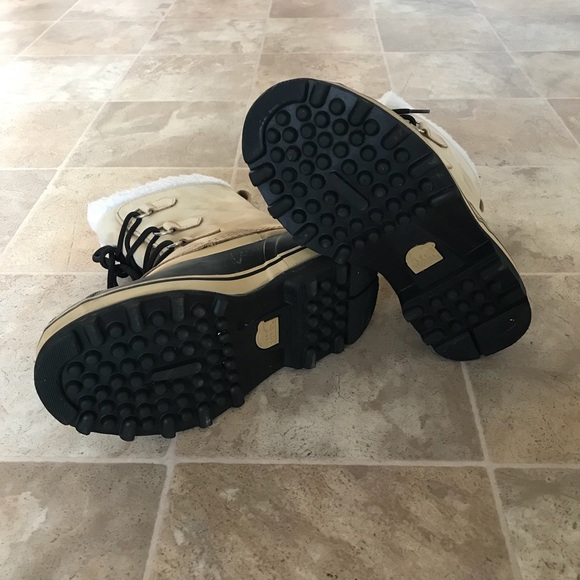 Sorel caribou boots - Picture 4 of 4